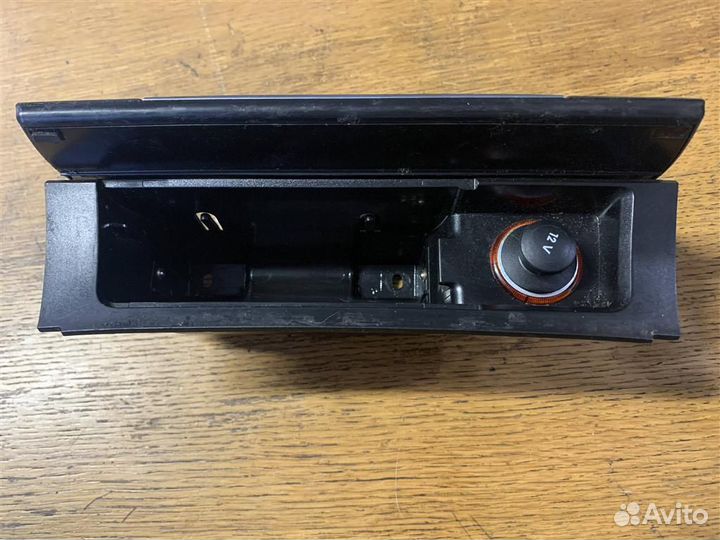 Пепельница передняя VW Passat B6