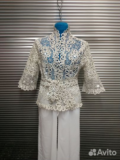 Кружевной жакет с поясом, рр 48-50