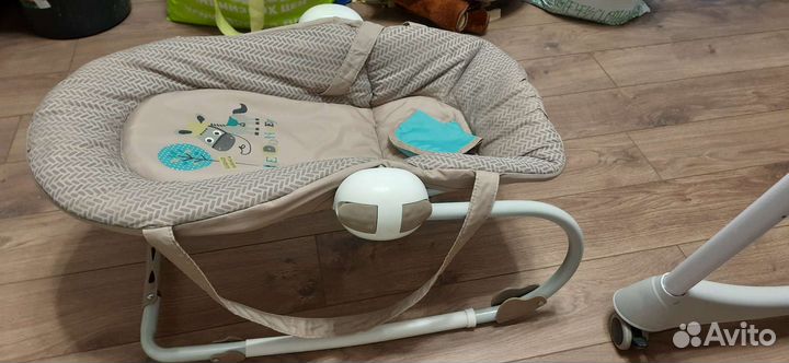 Шезлонг для новорожденных