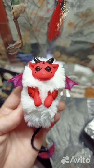 Котик демон -брелок игрушка в смешанной технике