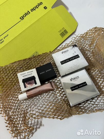 Хайлайтер Bobbi Brown bPerfect