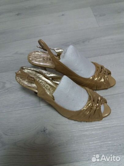 Босоножки женские размер 39