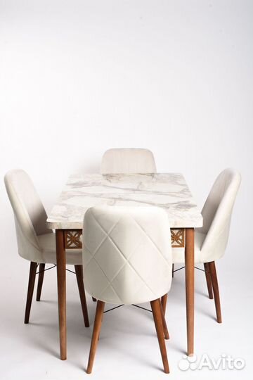 Кухонный стол и 6 стульев