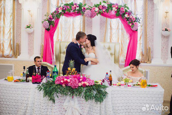 Арка свадебная в форме сердца металл