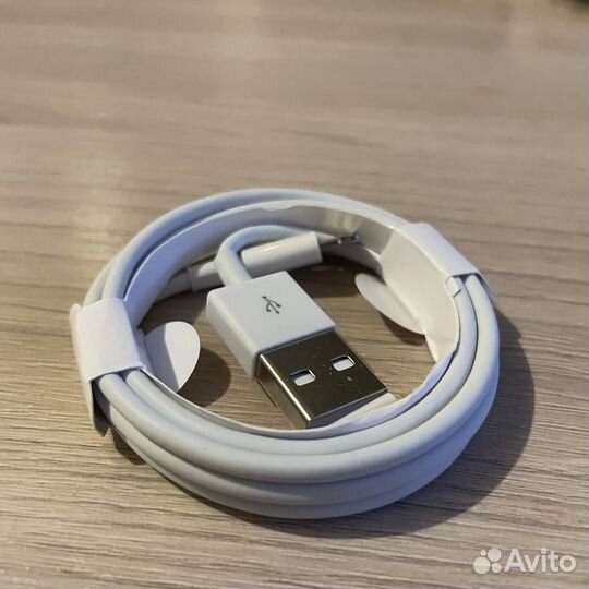 Провод на iPhone usb