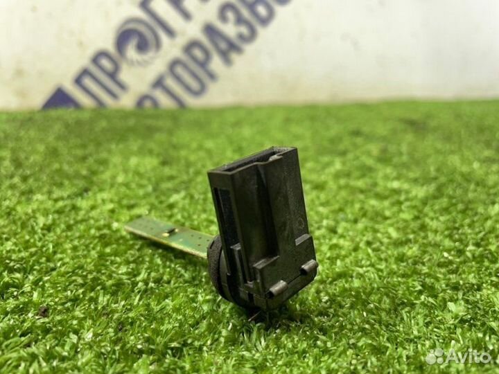 Датчик температуры Audi A6 седан 2.8 ACK 1997