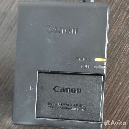 Зарядное устройство Canon LC-E17E