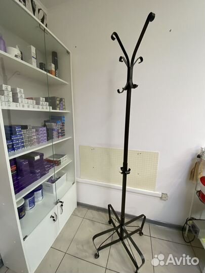 Вешалка напольная металлическая