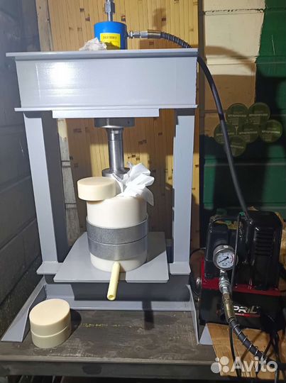 Маслопресс холодного отжима для кедрового ореха