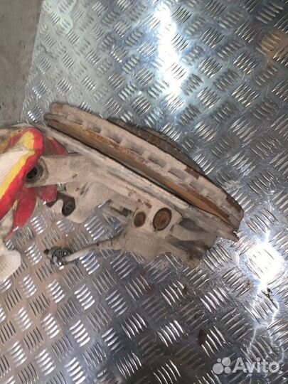 Кулак поворотный передний правый Renault Kangoo 1