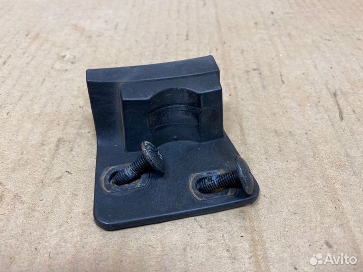 Накладка (кузов) задняя левая Volkswagen Touareg