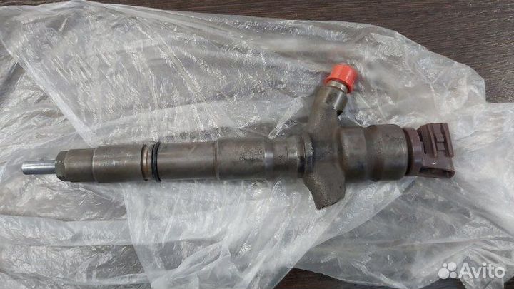 Форсунка топливная Toyota Land Cruiser Prado 150