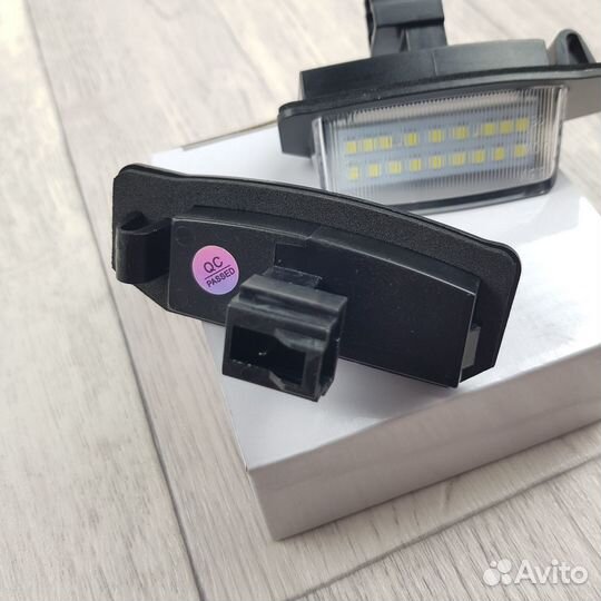 Подсветка номера на Mitsubishi Outlander 2 3