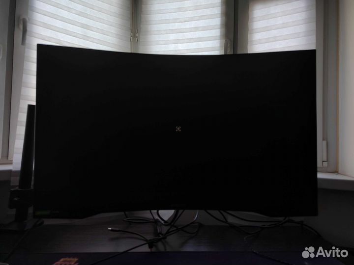 Игровой монитор Samsung Odyssey G7 26.9