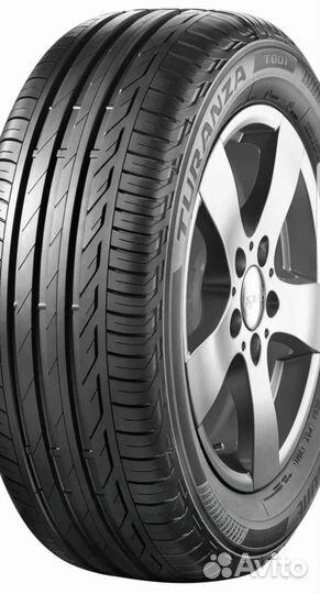 Bridgestone Blizzak LM-001 215/55 R17 94V
