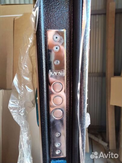 Дверь входная металлическая