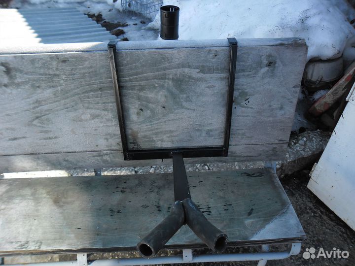 Транцевый упор для лодки салют