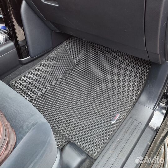 Комплект EVA ковриков 3D на Land Cruiser Prado 150