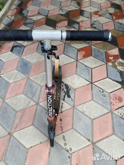 Самокат Reaction