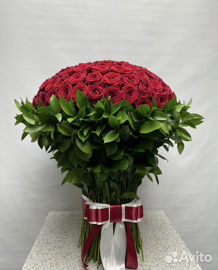Букеты из 101 розы, 51 розы, 25 роз с доставкой