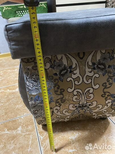 Пуфик с ящиком