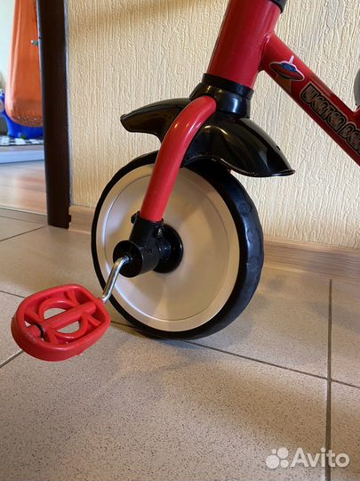 Трехколесный велосипед