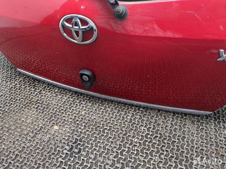 Крышка багажника Toyota Yaris, 2008
