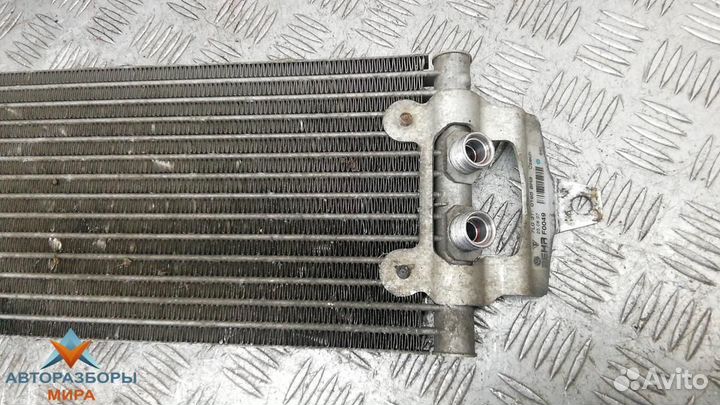 Радиатор масляный Volkswagen Touareg 2007