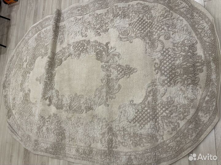 Новый Ковер турецкий с прикроватными ковриками