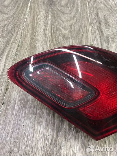 Фонарь крышки багажника задний правый Opel Astra J