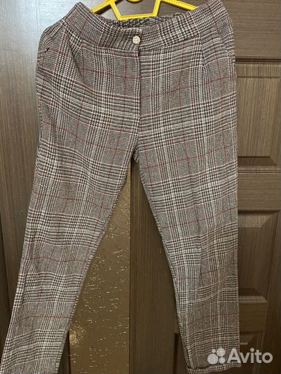 Костюм брючный женский