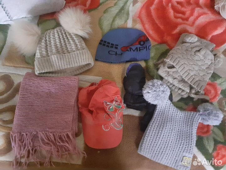 Детские шапки и обувь