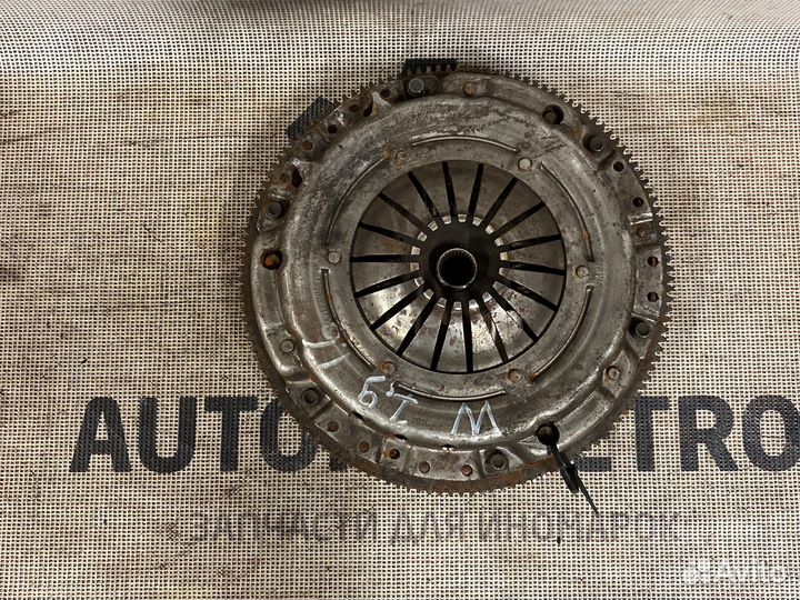 Комплект сцепления Volkswagen Golf 4 028141025F