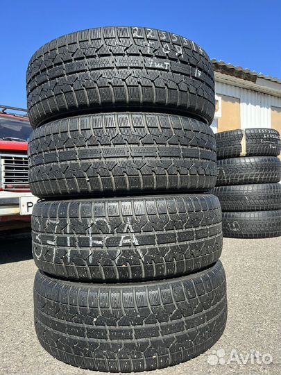 Toyo Observe Garit GIZ 225/55 R17