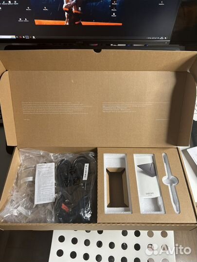 Графический планшет Wacom Cintiq 22