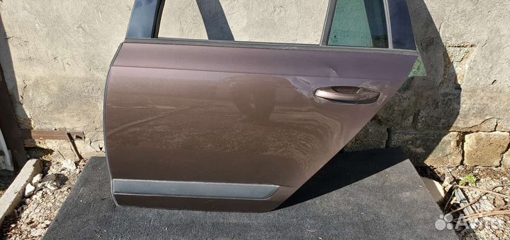 Дверь задняя левая Skoda Octavia A7