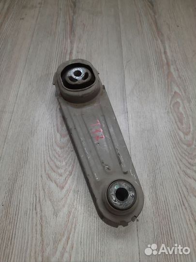 Кронштейн опора крепления кпп коробки передач Niss