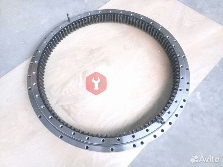 Опорно-поворотный круг Hyundai R330-9A 81Q9-01021