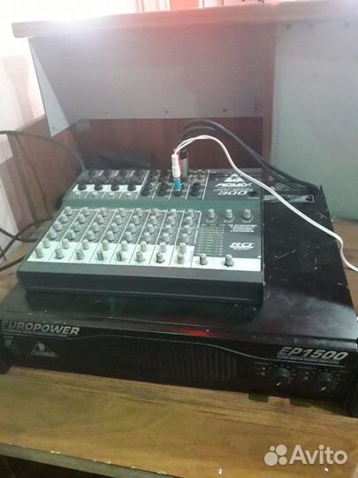 Микшерский пульт с усилителем