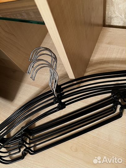 Вешалки плечики новые