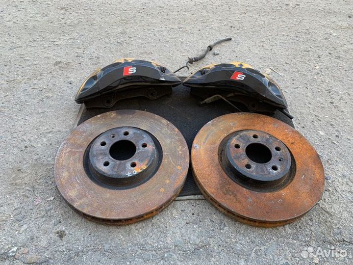 Тормозные суппорта переднее Audi S4 B9 2017