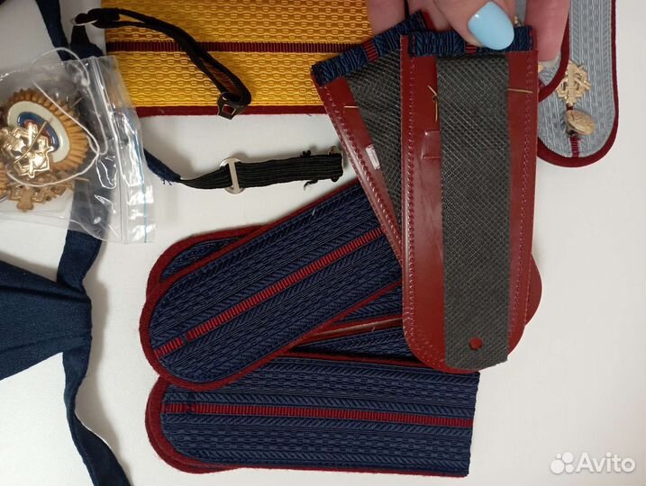 Погоны фсин, значки, галстук женский