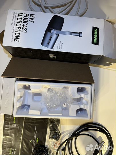 Студийный микрофон shure mv7x grey