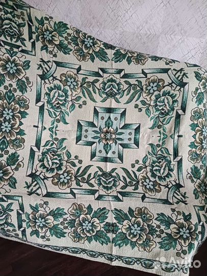 Скатерть гобеленовая