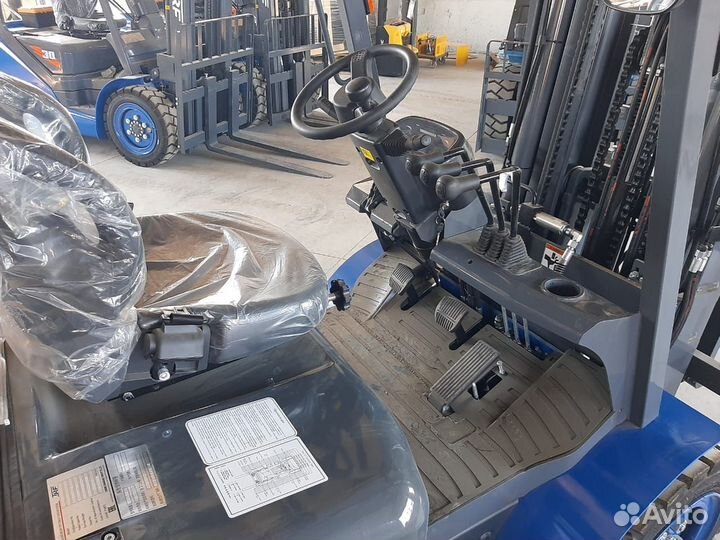 Вилочный погрузчик TRF D30-3M, 2023