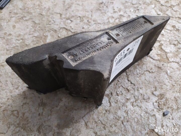 Шумоизоляция крыла передняя Volkswagen Passat B7