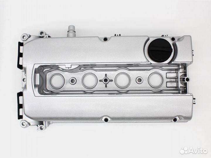 Алюминиевая клапанная крышка Opel Zafira 55564395