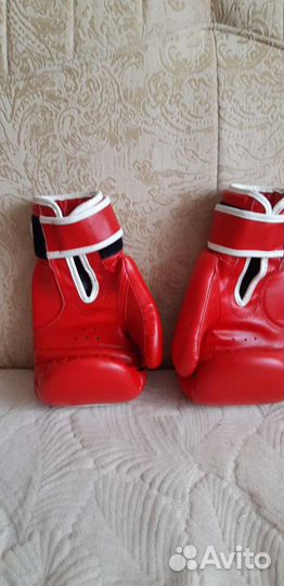 Боксерские перчатки