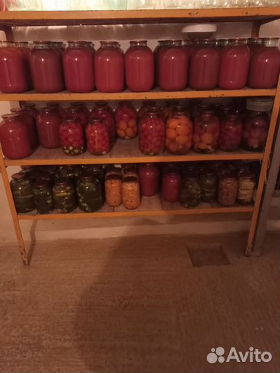 Маринованные огурцы и помидоры