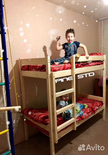 Двухъярусная кровать